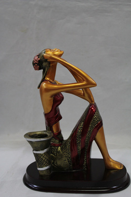 東南亞風(fēng)情點(diǎn)綴家居 義烏市春華工藝品傣家女系列樹脂雕像